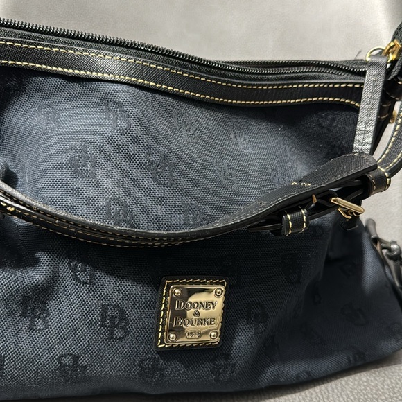 Dooney & Bourke Vintage two piece set! Preloved - Picture 8 of 11